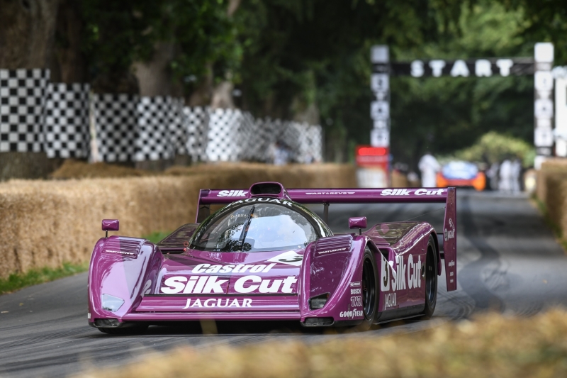 Video « The most impressive car I raced » David Brabham drives our XJR-14 at Goodwood FOS  class=