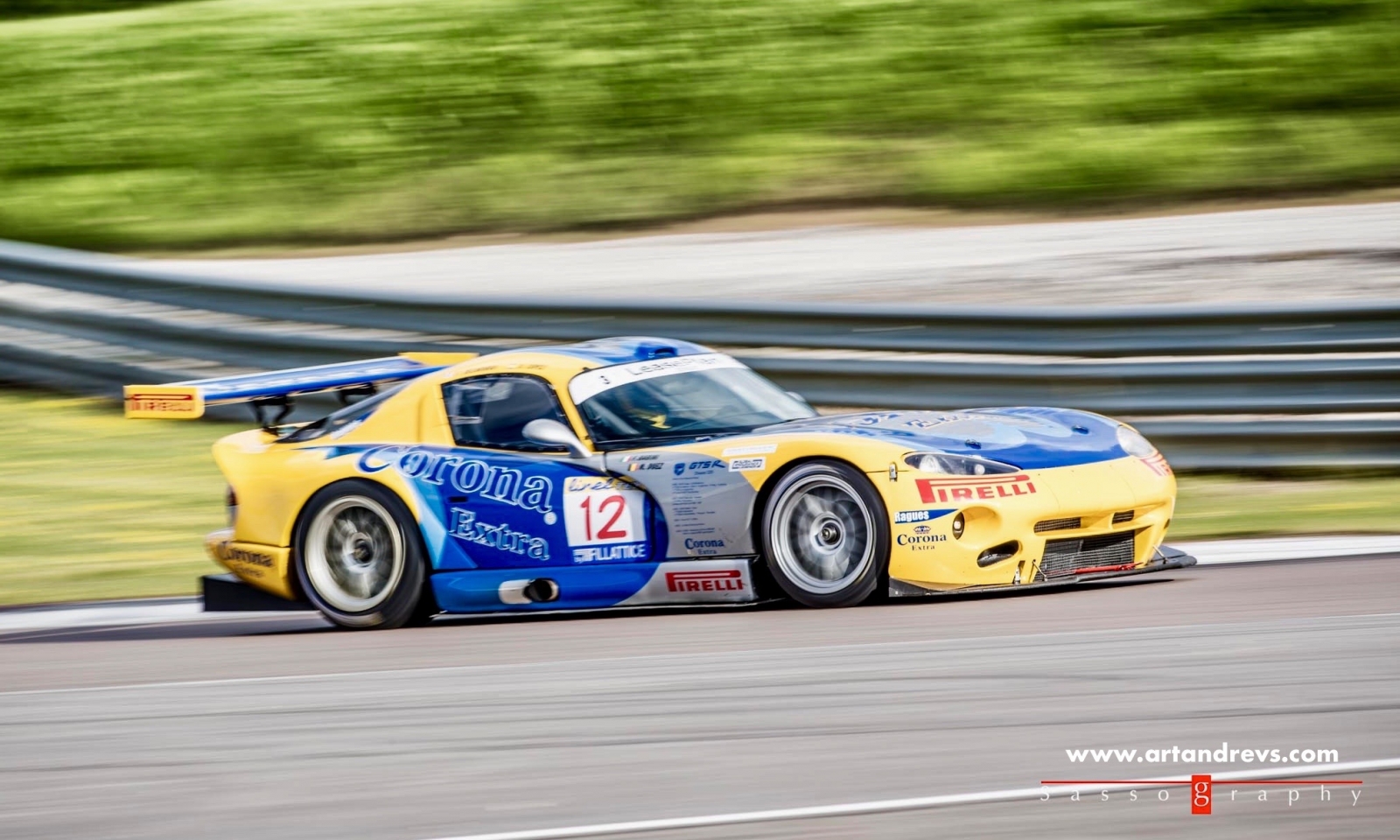 Chrysler viper gts r