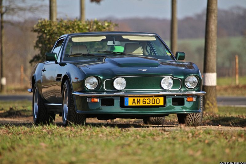 ASTON MARTIN V8 Vantage for sale